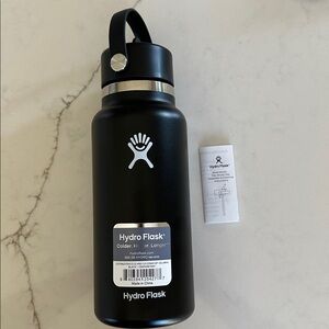 Hydro Flask 32 oz wide flex straw cap black Perry Galloway Foundation